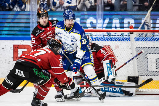 Örebros David Quenneville och Leksands Marek Hrivik