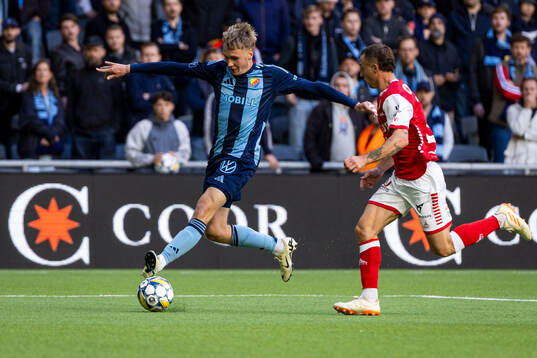 Djurgårdens Santeri Haarala och Kalmars Alexander Gersbach