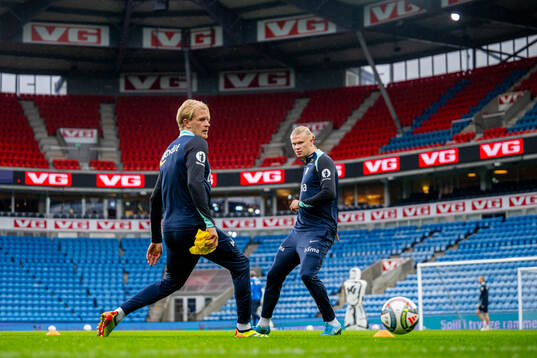 Morten Thorsby and Erling Braut Haaland of the Norwegian
