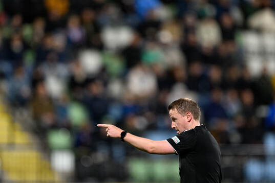 Referee Iwan Arwel Griffith