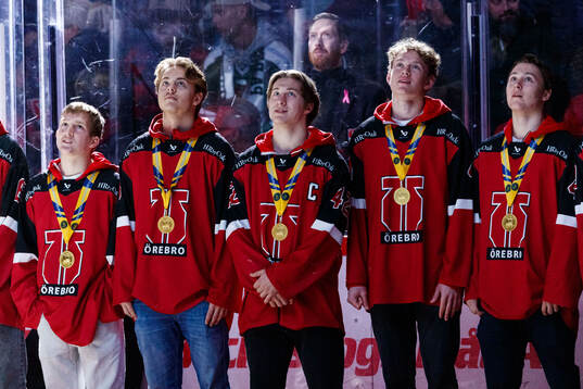 Örebros J18 hyllas för sitt SM-guld