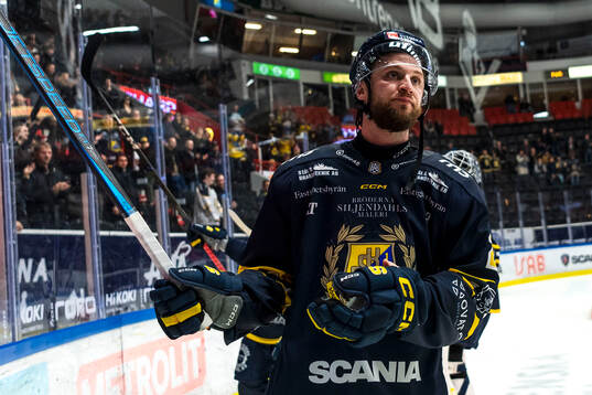 Södertäljes Daniel Norbe jublar