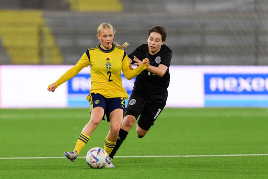 Sally Nylén of Sweden and Angelina Klenova of Kazakhstan