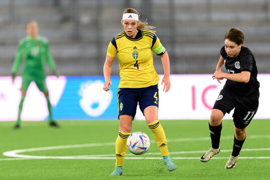 Roos Huitzing of Sweden