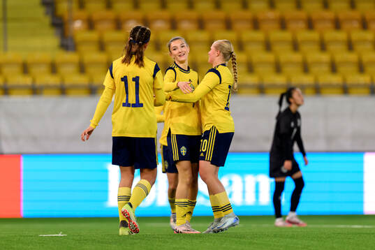 Rona Krasniqi of Sweden celebrate the 8-0 goal with