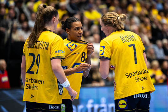 Kristin Thorleifsdottir, Jamina Roberts and Linn Blohm of