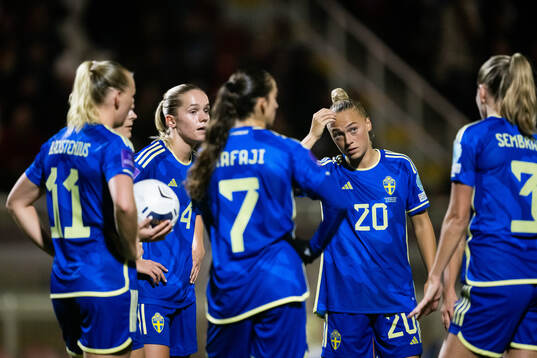 Hanna Lundkvist and Hanna Bennison of Sweden