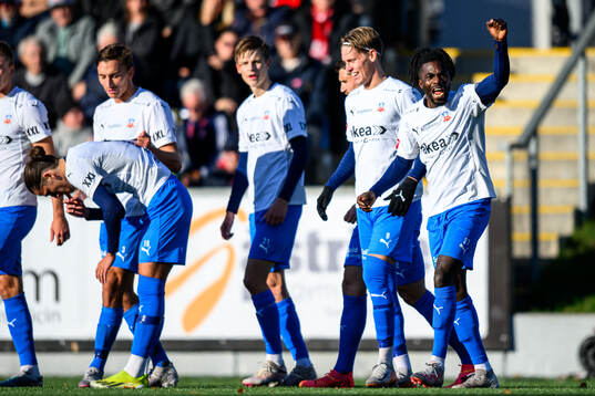 n241026 Helsingborgs Benjamin Acquah jublar