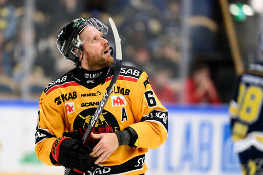 Luleås Linus Omark deppar