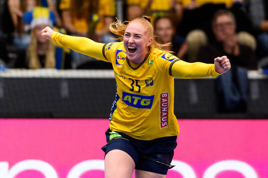 Sofia Hvenfelt of Sweden celebrates