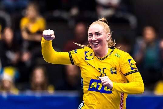Sofia Hvenfelt of Sweden celebrates
