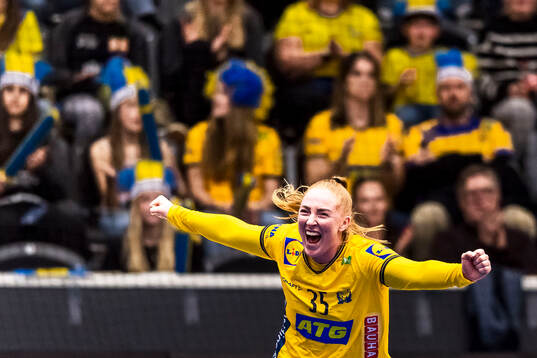 Sofia Hvenfelt of Sweden celebrates