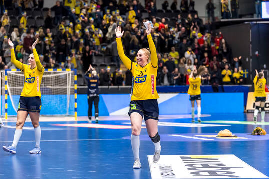 Sofia Hvenfelt of Sweden celebrates