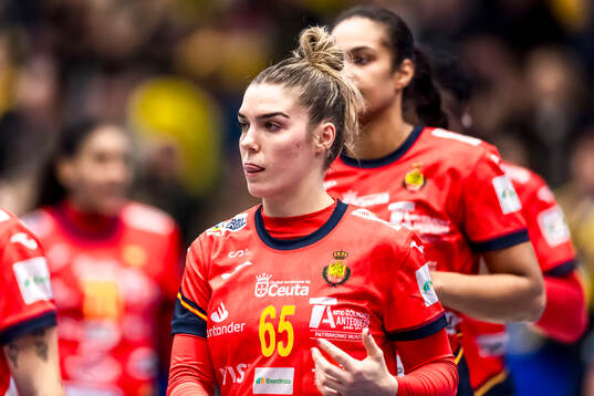 Anne Erauskin Martinez of Spain looks dejected