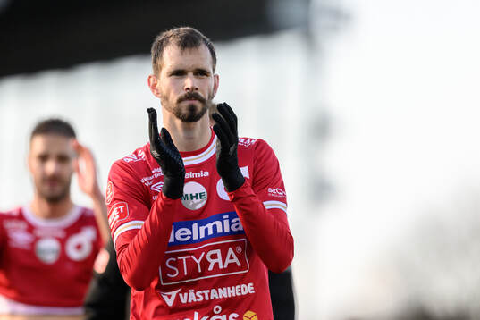 Degerfors Sebastian Ohlsson tackar publiken