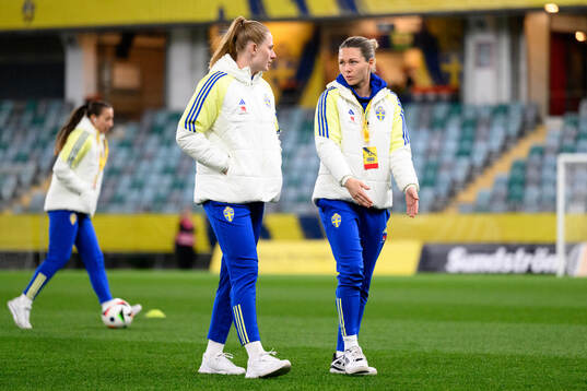 Goalkeeper Tove Enblom and goalkeeper Jennifer Falk of