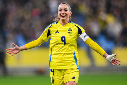 Kosovare Asllani of Sweden celebrates