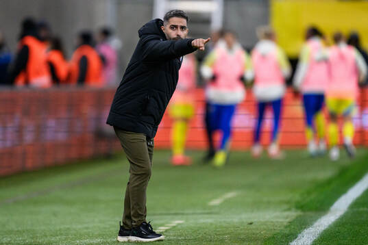 Head coach Daniel Santos of Luxembourg