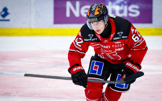 Örebros Robert Leino jublar vid 3-0