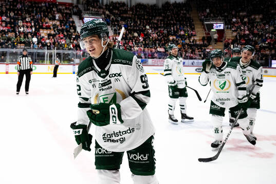 Färjestads Lucas Forsell jublar