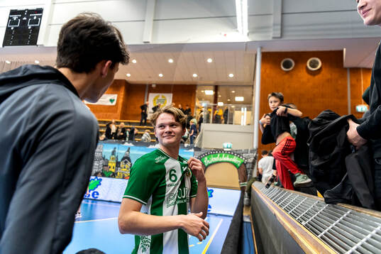 Hammarbys Theo Deurell jublar