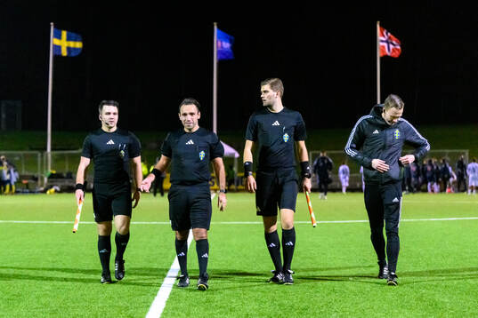 Referees Marcus Liljedal , Besnik Bajrami, Rasmus