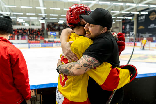 Smålands Alfred Ingelsten jublar