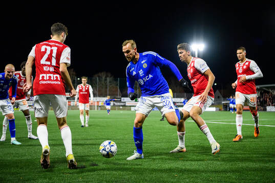 GIF Sundsvalls Pontus Engblom och Sandvikens IFs Liam Vabö