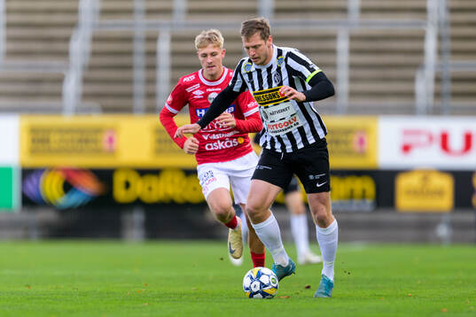 Degerfors Elias Pihlström och Landskronas Philip Andersson