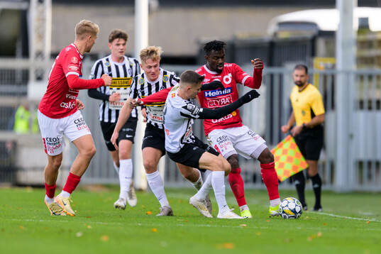 Landskronas Edi Sylisufaj och Degerfors Mamadouba Diaby