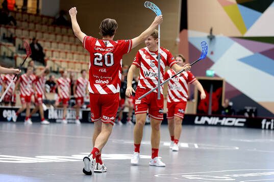 Pixbos Marcus Peil jublar