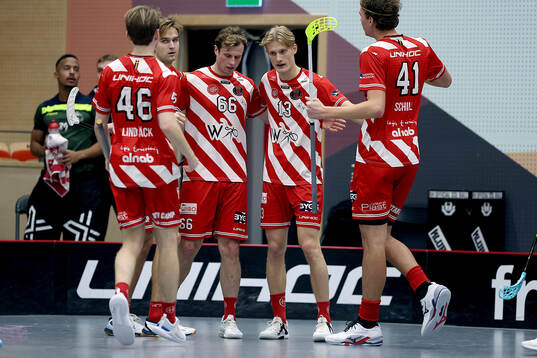 Pixbos Linus Nestorsson, Felix Lanver och Arvid Äse jublar