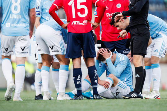 Gefles Lukas Browning Lagerfeldt har ont