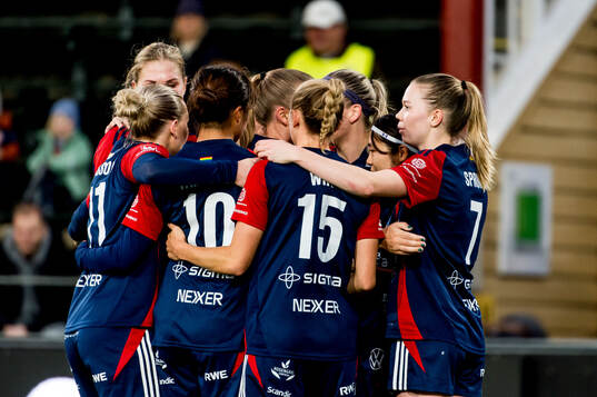 Rosengårds Olivia Schough jublar
