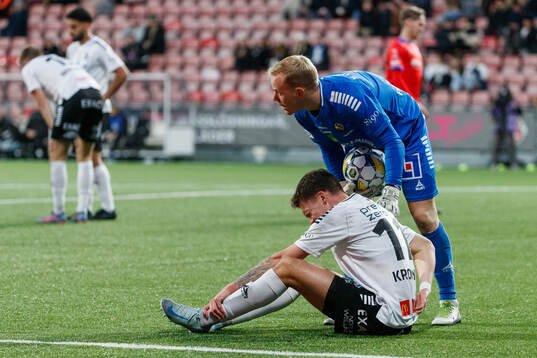 Örebros Samuel Kroon har ont