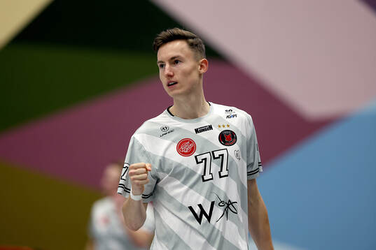 Pixbos Jakob Heins jublar