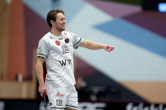 Pixbos lagkapten Oskar Weissbach jublar