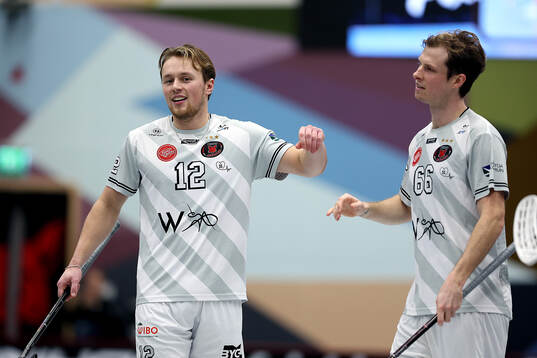 Pixbos lagkapten Oskar Weissbach och Felix Lanver jublar
