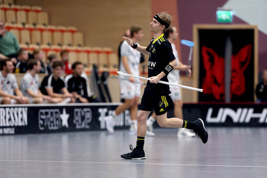 AIK's Alexander Måhlberg gör mål på straff