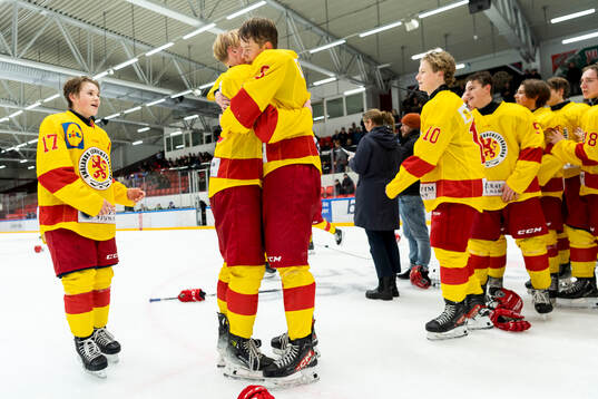 Smålands Alexander Thunblom och Josef Krantz jublar