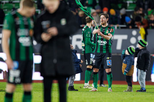 Varbergs Robin Tranberg jublar