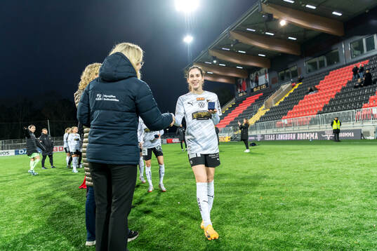 Häckens Clarissa Larisey tilldelas silvermedalj