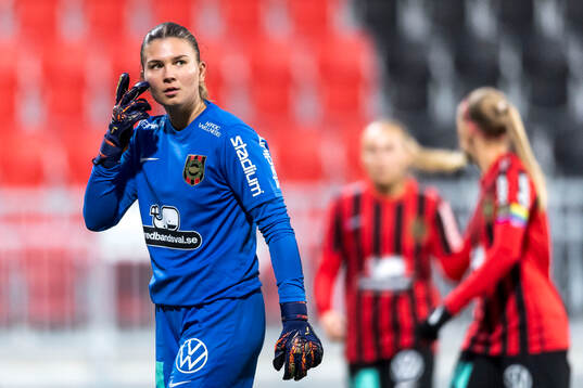 Brommapojkarnas målvakt Anna Aurora Koivunen