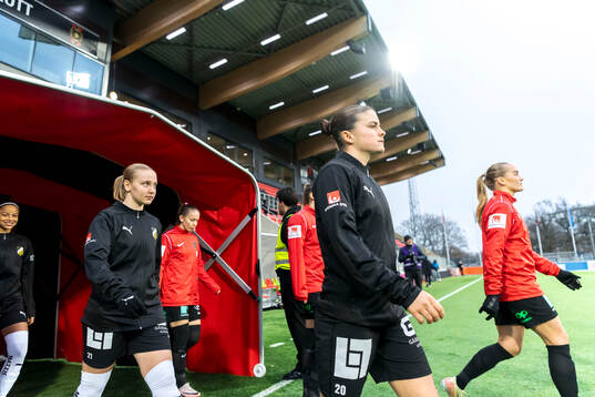Häckens Johanna Fossdalsá Sørensen och Hanna Wijk