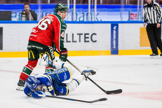 Frölundas Dominik Egli och Leksands Justin Glenn Kloos