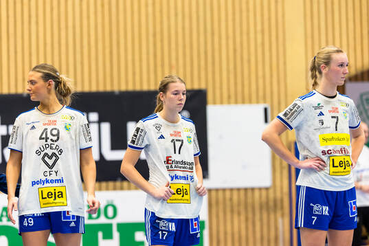 Ystads IFs Sofia Delac, Ebba Börjesson och Tilda Lilja