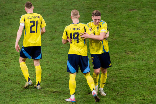 Isac Lidberg and Viktor Gyökeres of Sweden
