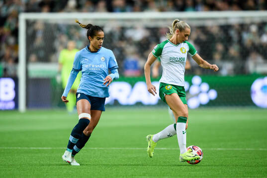 Mary Fowler of Manchester City and Ellen Wangerheim of