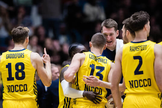 Simon Birgander and Christopher Czerapowicz of Sweden