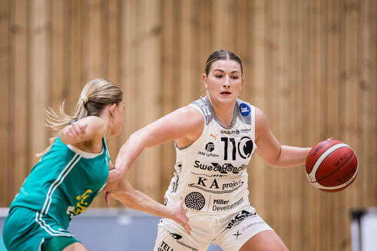 Alviks Kajsa Levin och Norrköpings Laura Stockton